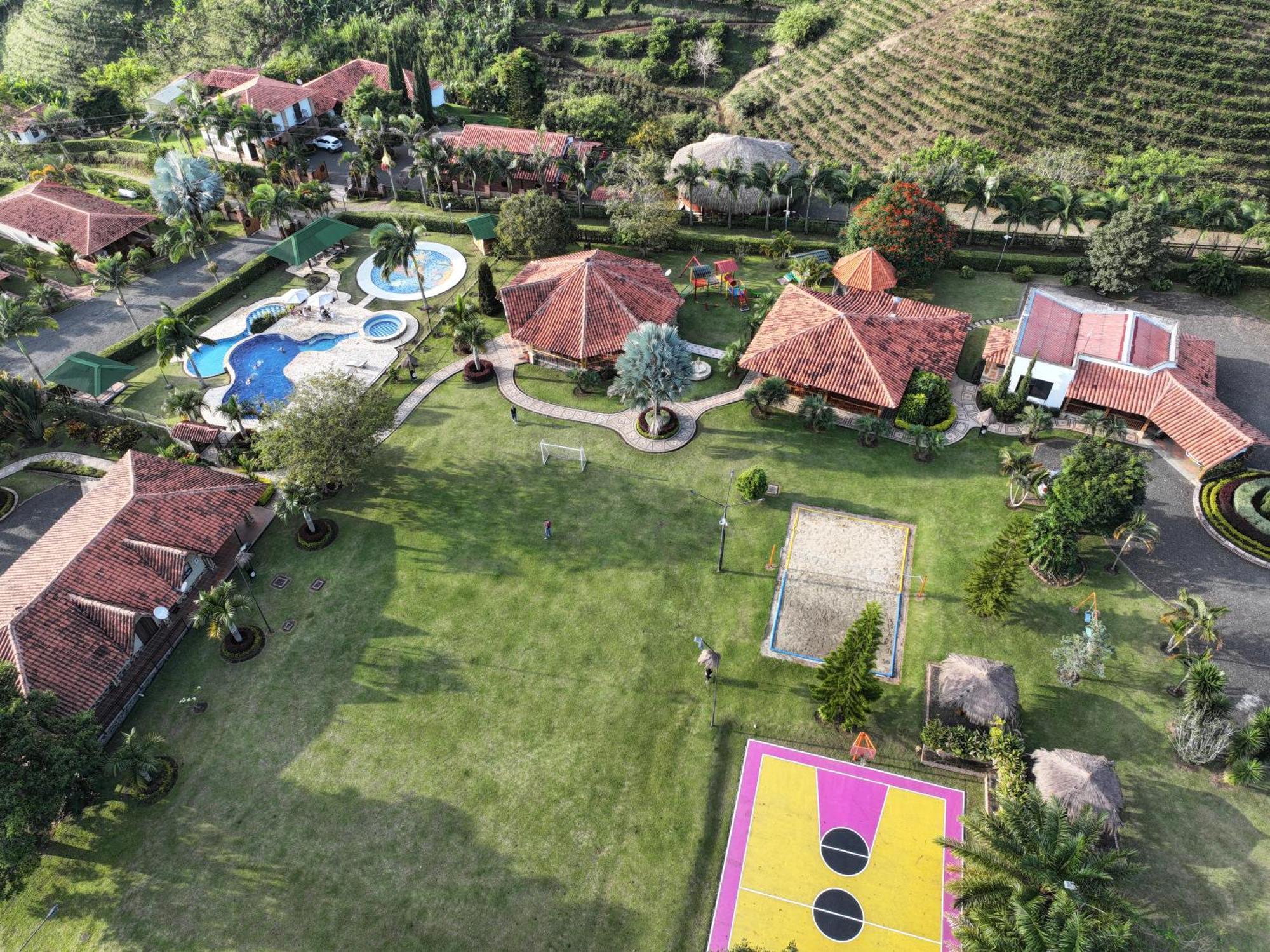 La Victoria Hotel Campestre Quimbaya Exterior photo