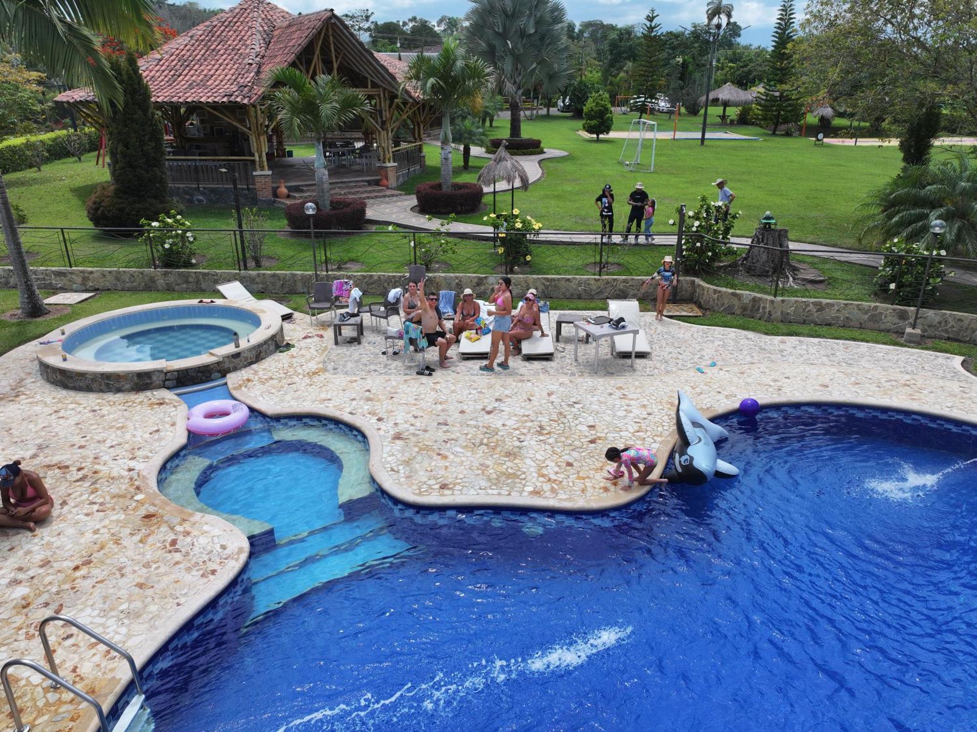 La Victoria Hotel Campestre Quimbaya Exterior photo