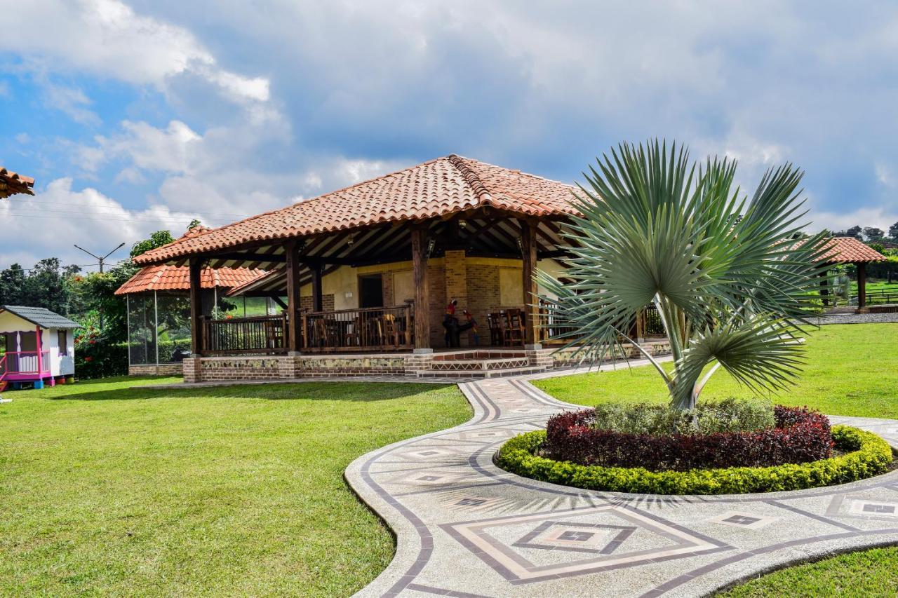 La Victoria Hotel Campestre Quimbaya Exterior photo
